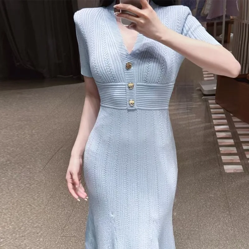 2025 Women Temperament Red Slim Knitt Fishtail Dress French High-Quality V-Neck Short-Sleeve Solid Pit Stripe Robe Evening Dress - Image 3