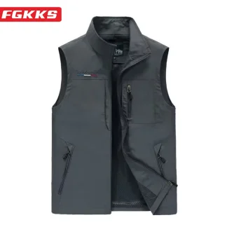 FGKKS 2023 Outdoor Leisure Vests Men Breathable Large Pocket Photography Fishing Vest High-Quality Vest Male