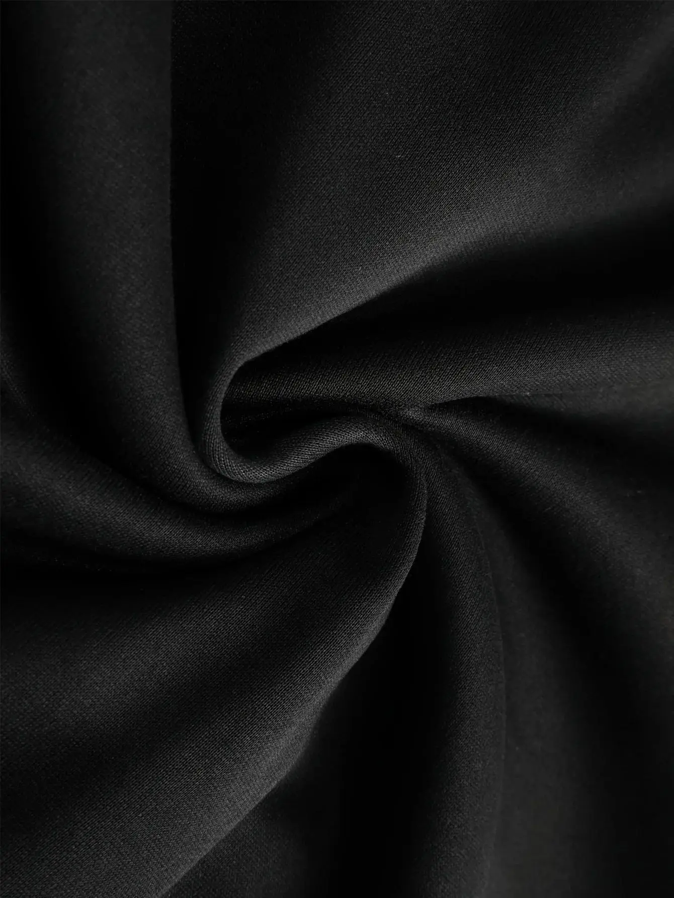 The new men's round-neck hoodie for Spring and Autumn 2025 features a street casual and fashionable 3D letter pattern print - Image 2