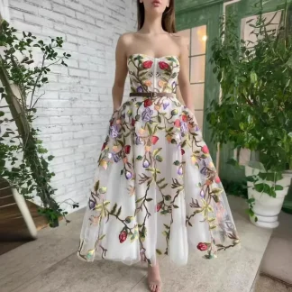 2025 New Cross-Border Women's Clothing Dress Off-Shoulder Strapless Embroidered Elegant Slimming Mesh Long Dress