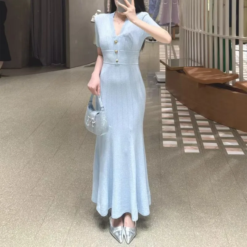 2025 Women Temperament Red Slim Knitt Fishtail Dress French High-Quality V-Neck Short-Sleeve Solid Pit Stripe Robe Evening Dress - Image 2